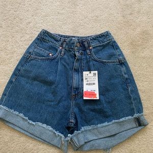 Zara short Jean size 2 US NWT